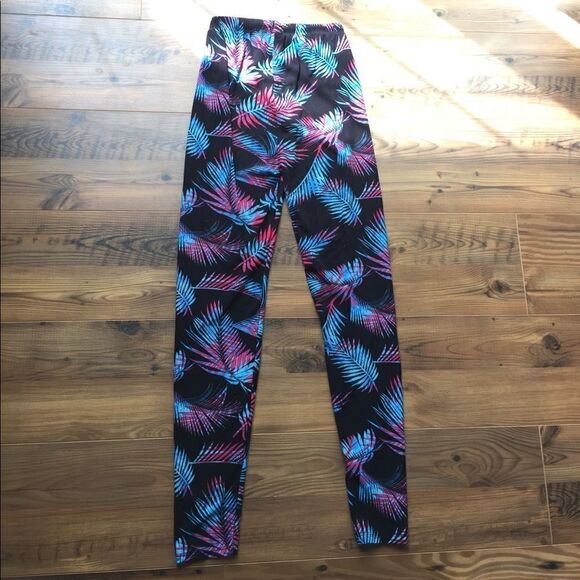 Kimberly C. O/S Cool red blue Palm tree leggings - Picture 2 of 5